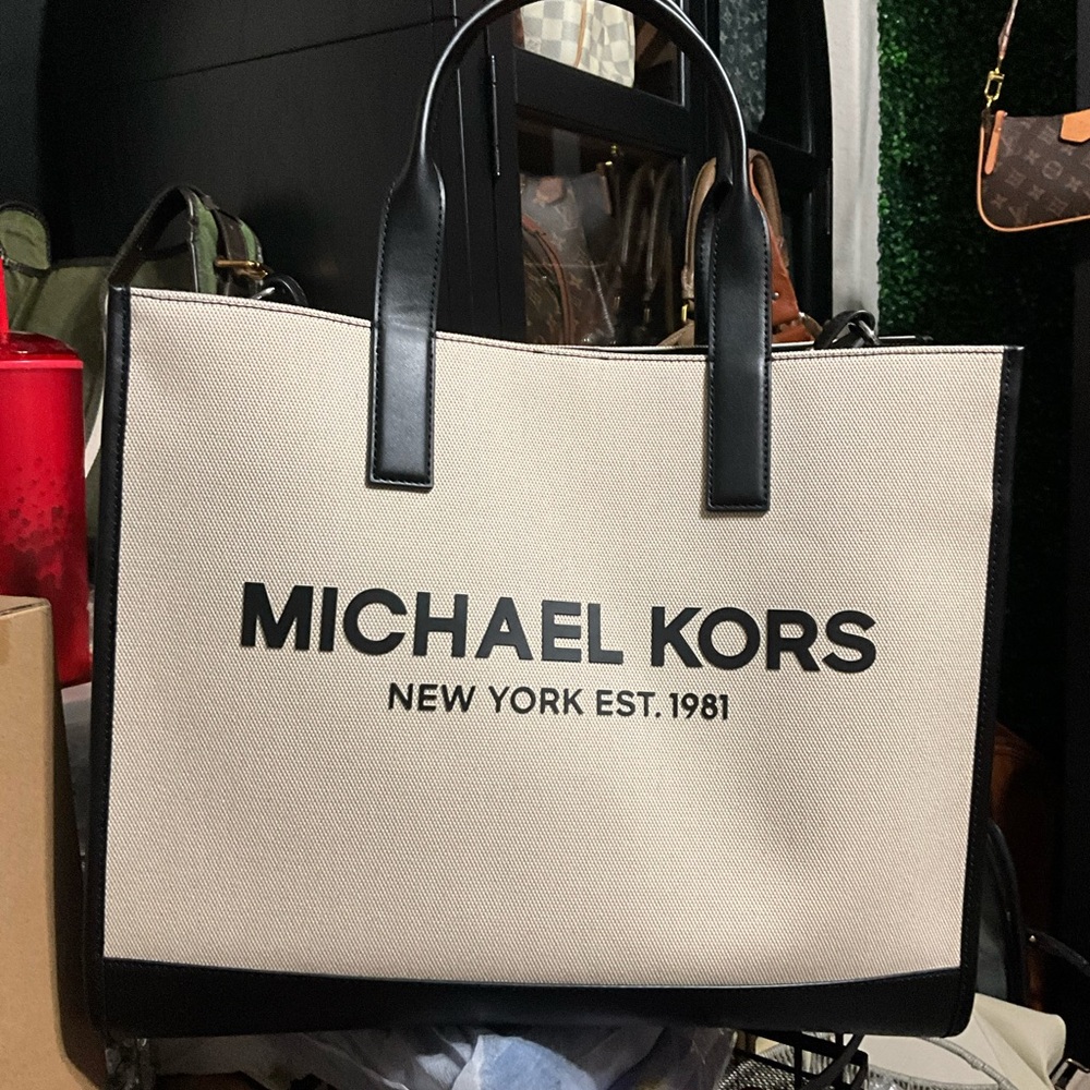 NWT Michael Kors Black and Cream Bag